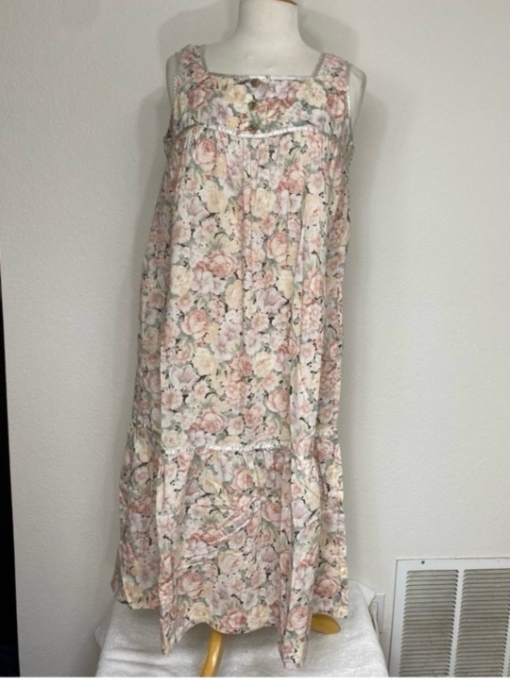 Vintage Womens Light Pink Floral Sleeveless Tiered Midi Dress Medium Cottagecore